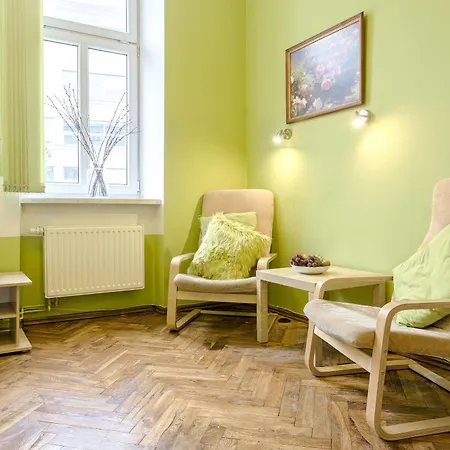 Апартаменты Townhouse *